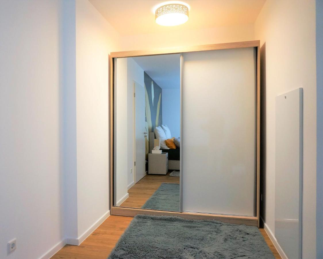 Mein Apartment, Stars Mit Balkon Und Klima Fuer Bis Zu 4 Personen Frankenthal  Bagian luar foto