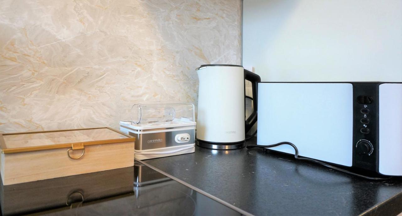 Mein Apartment, Stars Mit Balkon Und Klima Fuer Bis Zu 4 Personen Frankenthal  Bagian luar foto