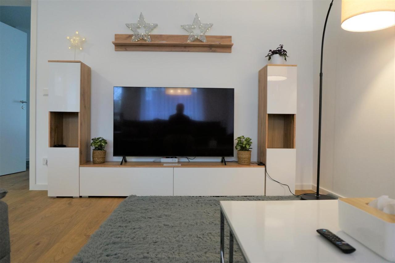 Mein Apartment, Stars Mit Balkon Und Klima Fuer Bis Zu 4 Personen Frankenthal  Bagian luar foto