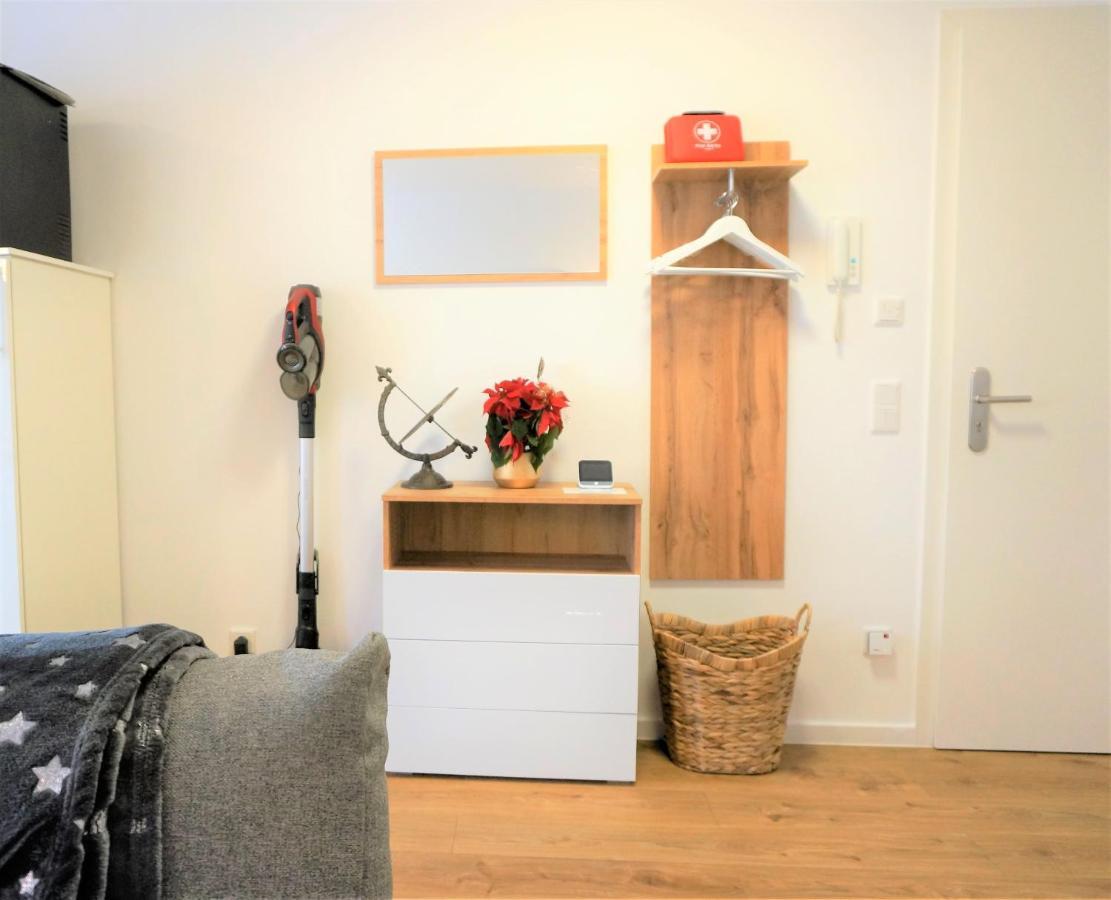 Mein Apartment, Stars Mit Balkon Und Klima Fuer Bis Zu 4 Personen Frankenthal  Bagian luar foto