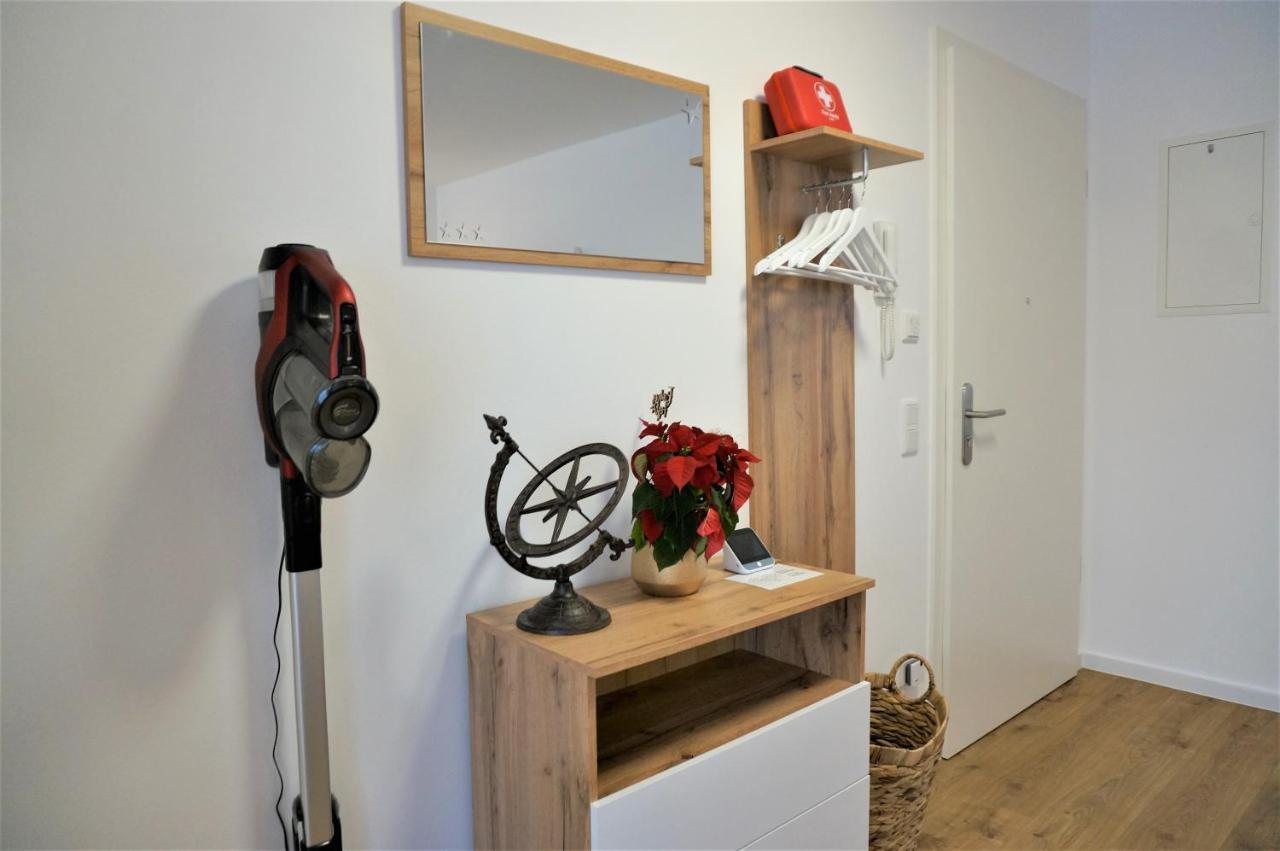 Mein Apartment, Stars Mit Balkon Und Klima Fuer Bis Zu 4 Personen Frankenthal  Bagian luar foto